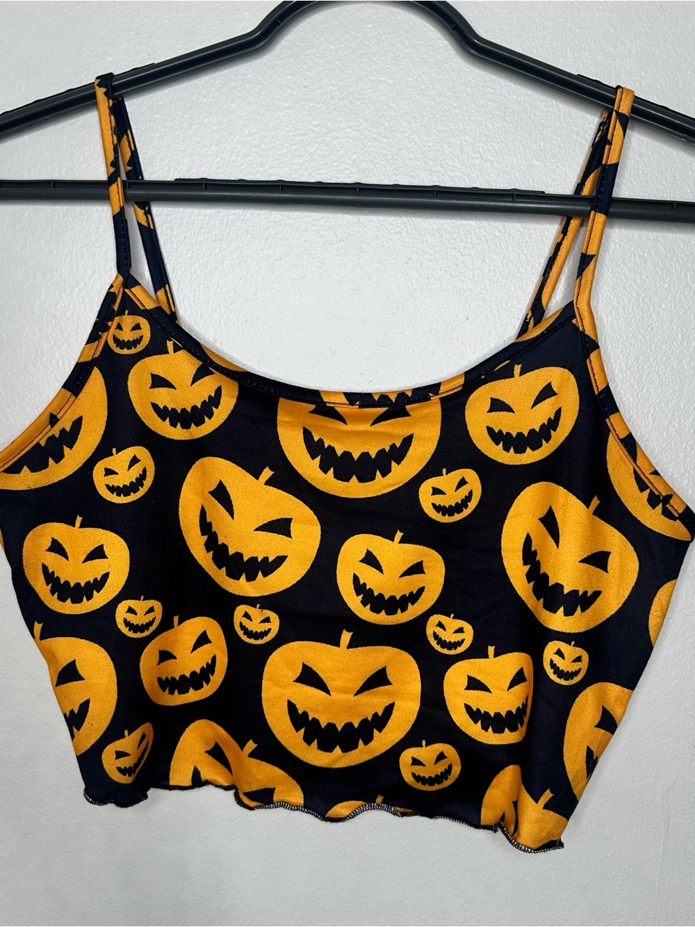 Pumpkin Jack-o'-Lantern Cropped Tank Top Small - Black & Orange
